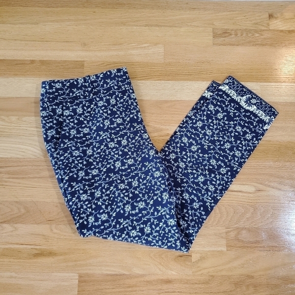 Loft Marisa Fit Skinny Pants in Navy Floral Print - Picture 2 of 11